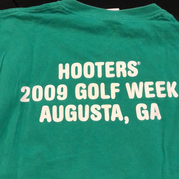 Vintage Hooters Tshirt 2009 Golf week size small - Picture 5 of 5